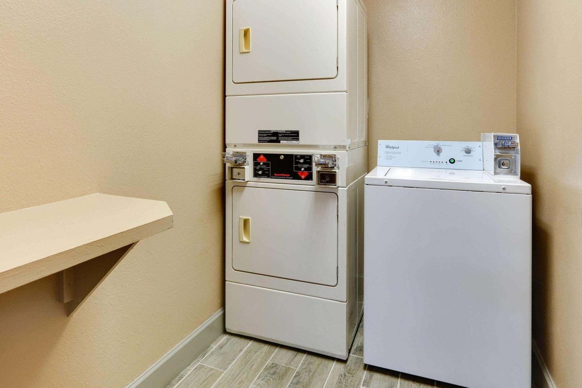Motel Super 8 By Wyndham Roswell Zewnętrze zdjęcie